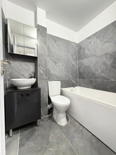 Titan, garsoniere de vanzare rate la dezvoltator,